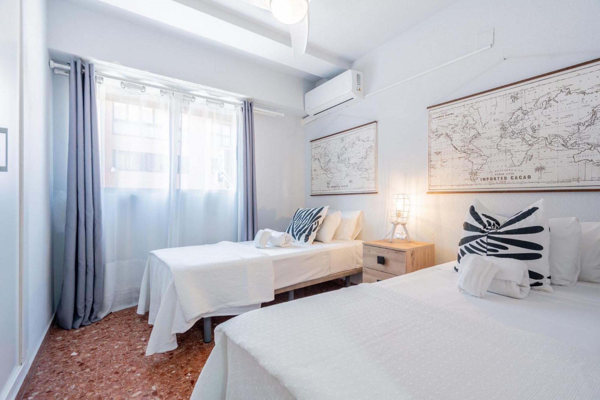 Apartamento Familiar En Avenida Del Puerto Валенсия Экстерьер фото
