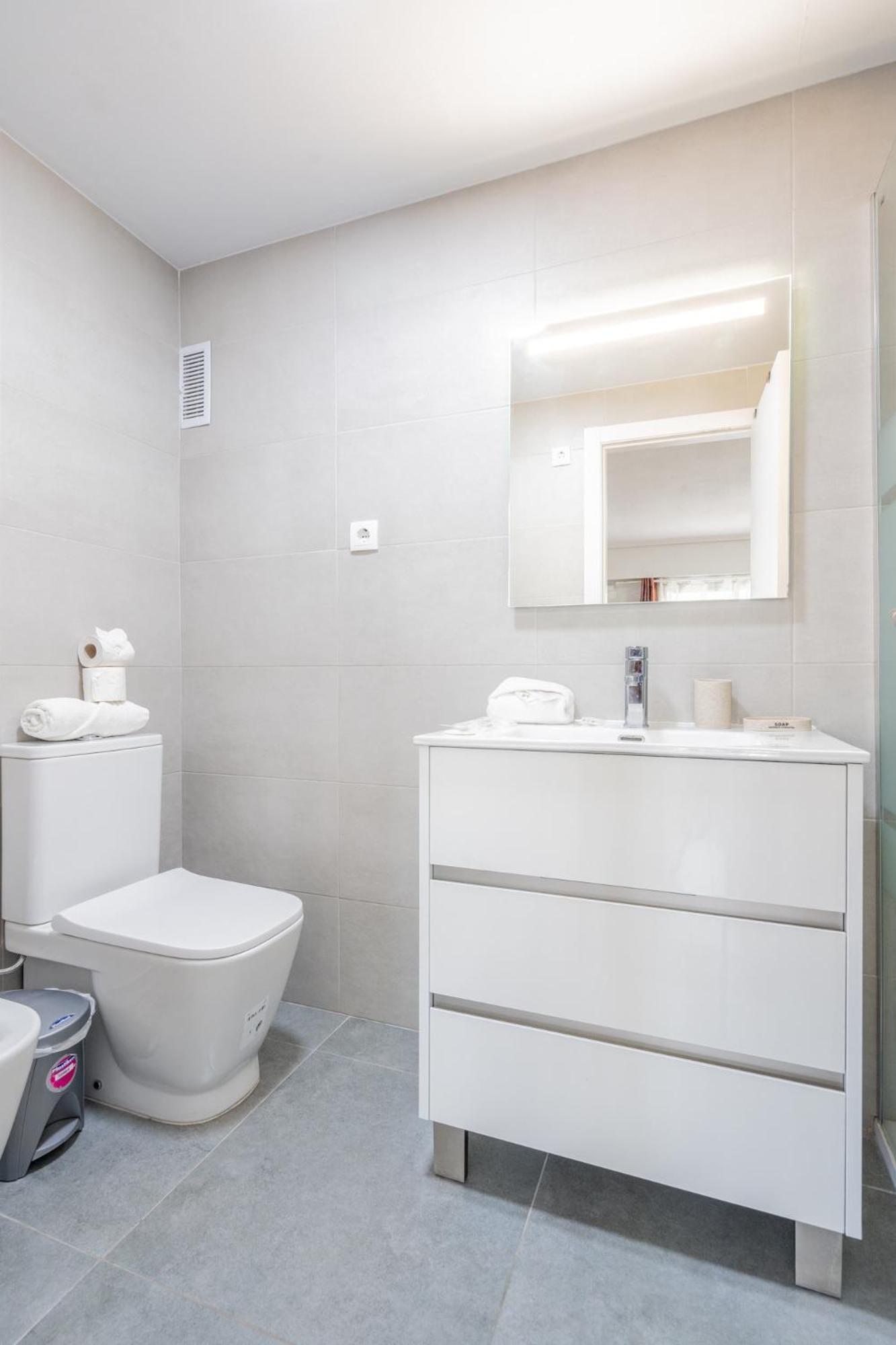 Apartamento Familiar En Avenida Del Puerto Валенсия Экстерьер фото