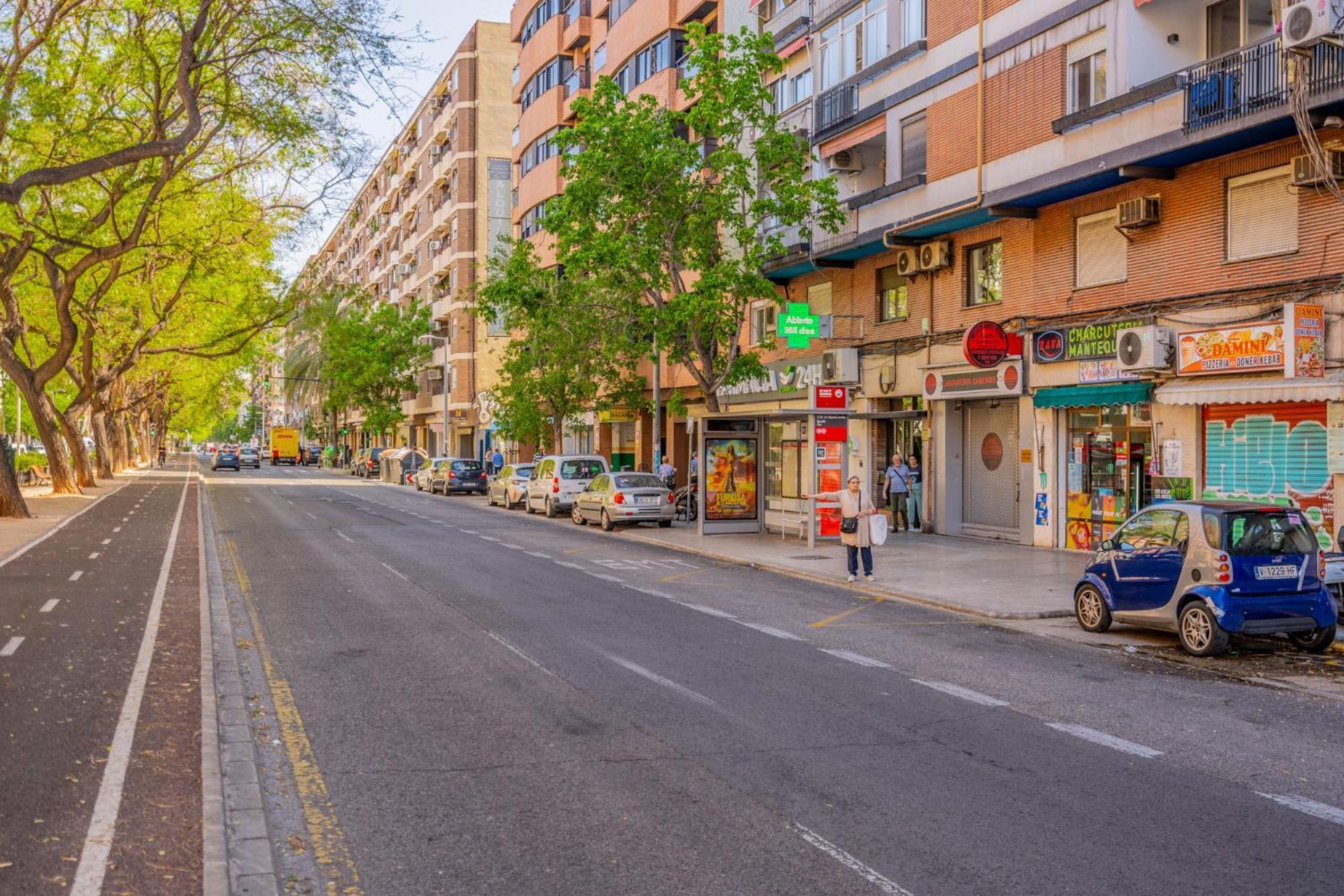 Apartamento Familiar En Avenida Del Puerto Валенсия Экстерьер фото
