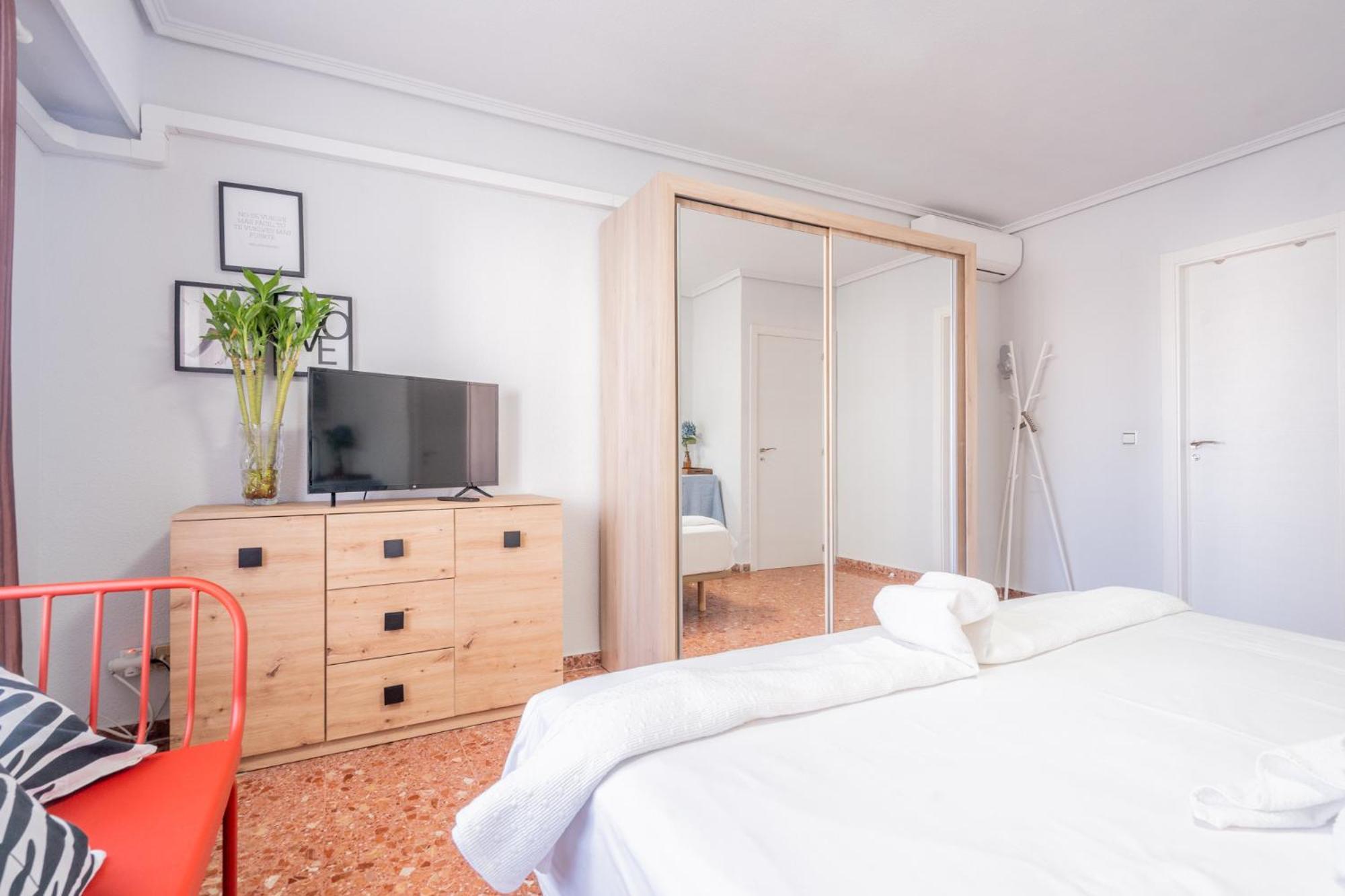 Apartamento Familiar En Avenida Del Puerto Валенсия Экстерьер фото