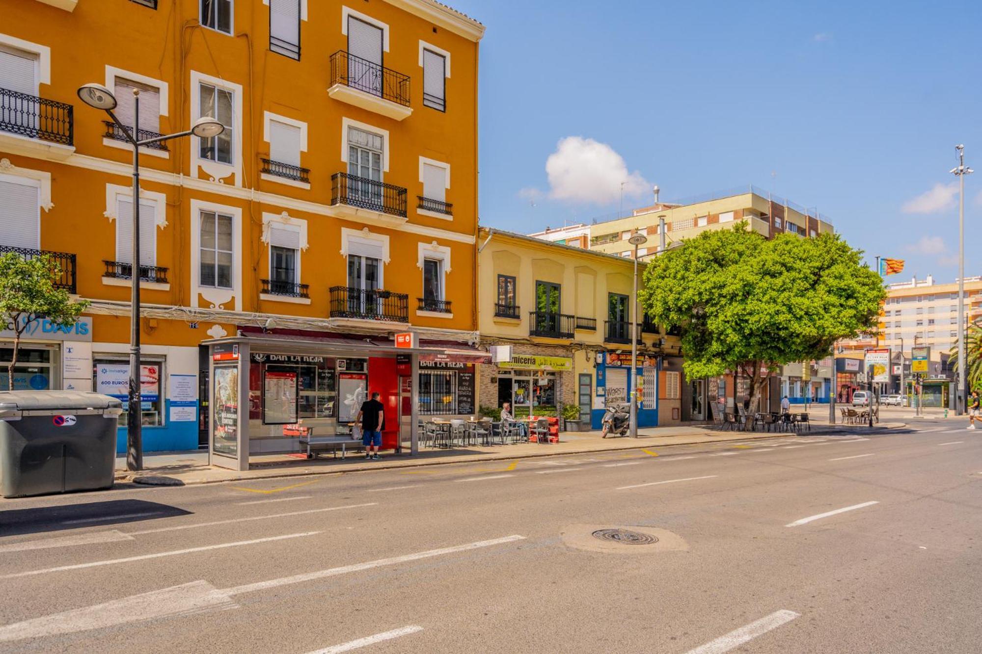 Apartamento Familiar En Avenida Del Puerto Валенсия Экстерьер фото