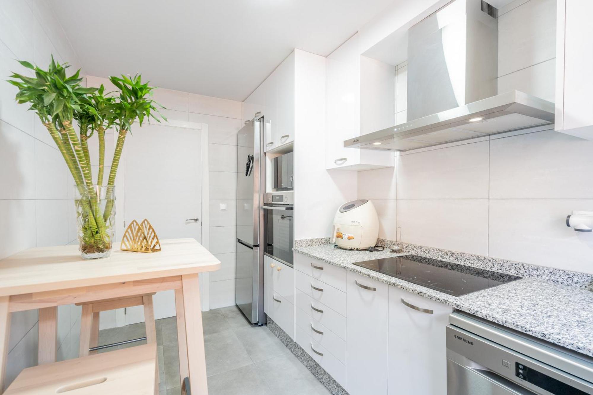 Apartamento Familiar En Avenida Del Puerto Валенсия Экстерьер фото
